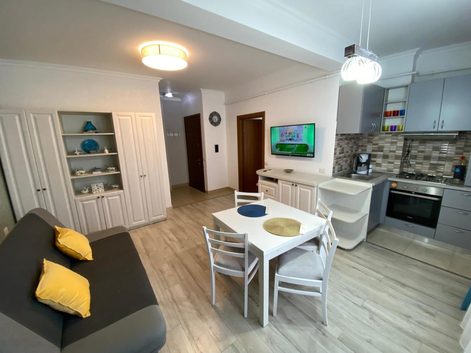 Solid 387 * Mamaia